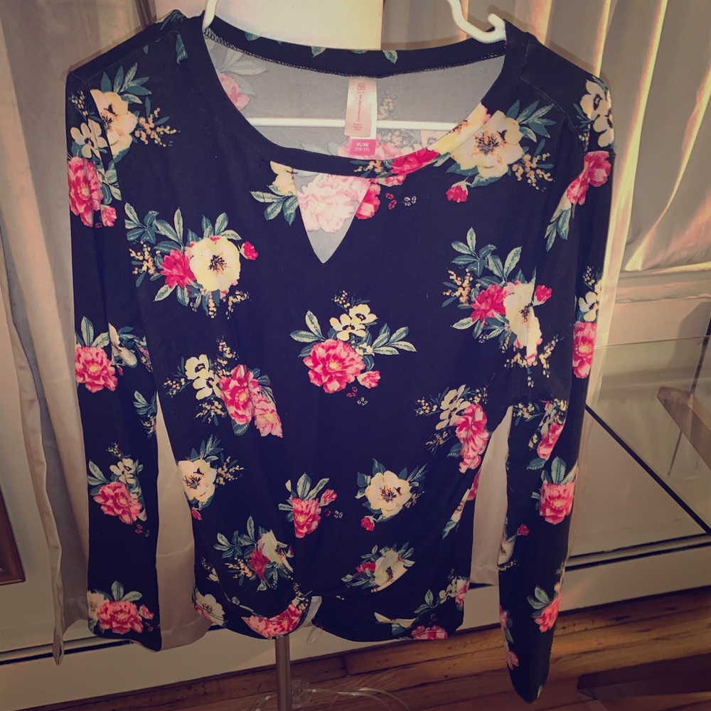 Floral top